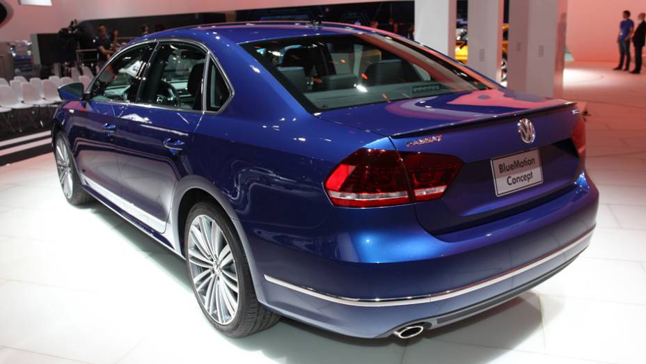 VW Passat Bluemotion | <a href="https://preprod.quatrorodas.abril.com.br/noticias/saloes/detroit-2014/vw-tera-passat-bluemotion-detroit-768175.shtml" rel="migration">Leia Mais</a>