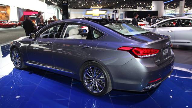 Hyundai Genesis | <a href="https://preprod.quatrorodas.abril.com.br/noticias/saloes/detroit-2014/hyundai-apresenta-renovado-genesis-761395.shtml" rel="migration">Leia Mais</a> Hyundai Genesis | <a href="https://preprod.quatrorodas.abril.com.br/noticias/saloes/detroit-2014/hyundai-apresenta-renovado-genesis-761395.shtml" rel="migration">Leia Mais</a>