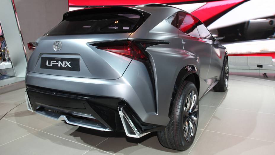 Lexus LF-NX | <a href="https://preprod.quatrorodas.abril.com.br/noticias/saloes/detroit-2014" rel="migration">Tudo sobre o Salão de Detroit!</a>