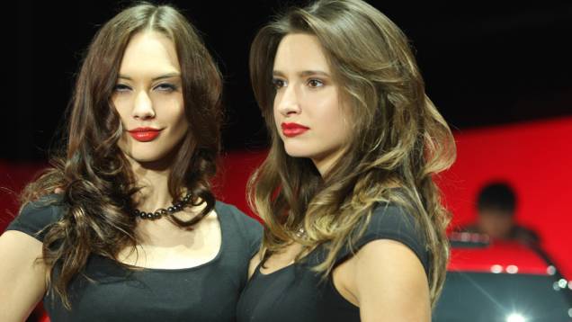As garotas do Salão de Detroit 2014! | <a href="https://preprod.quatrorodas.abril.com.br/noticias/saloes/detroit-2014" rel="migration">Tudo sobre o Salão!</a> As garotas do Salão de Detroit 2014! | <a href="https://preprod.quatrorodas.abril.com.br/noticias/saloes/detroit-2014" rel="migration">Tudo sobre o Salão!</a>
