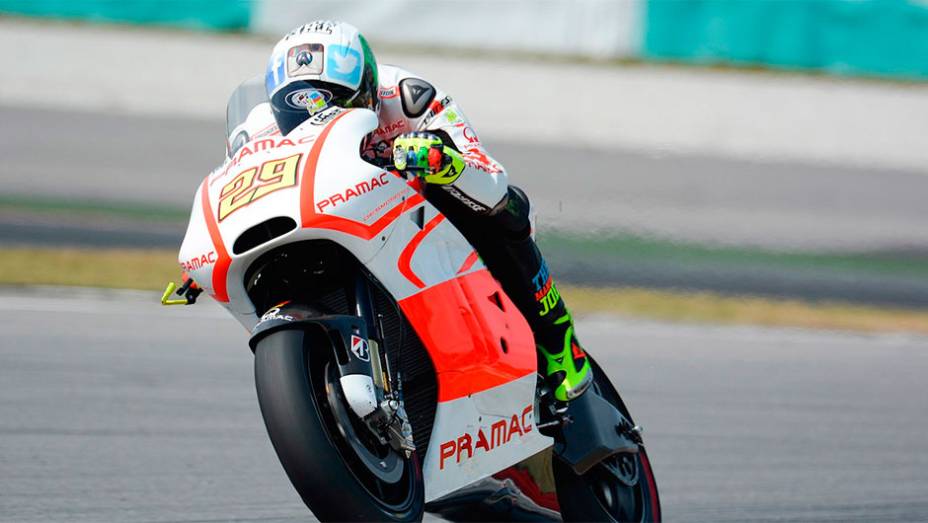 Andrea Iannone foi o oitavo | <a href="https://preprod.quatrorodas.abril.com.br/moto/noticias/motogp-marquez-lidera-primeiro-dia-testes-sepang-772341.shtml" rel="migration">Leia mais</a>