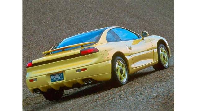 Stealth (1991) - Design Dodge em projeto da Mitsubishi, de que a Chrysler tinha 20% das ações. Com um V6 biturbo, tração e direção nas quatro rodas, esbanjava tecnologia Stealth (1991) - Design Dodge em projeto da Mitsubishi, de que a Chrysler tinha 20% das ações. Com um V6 biturbo, tração e direção nas quatro rodas, esbanjava tecnologia