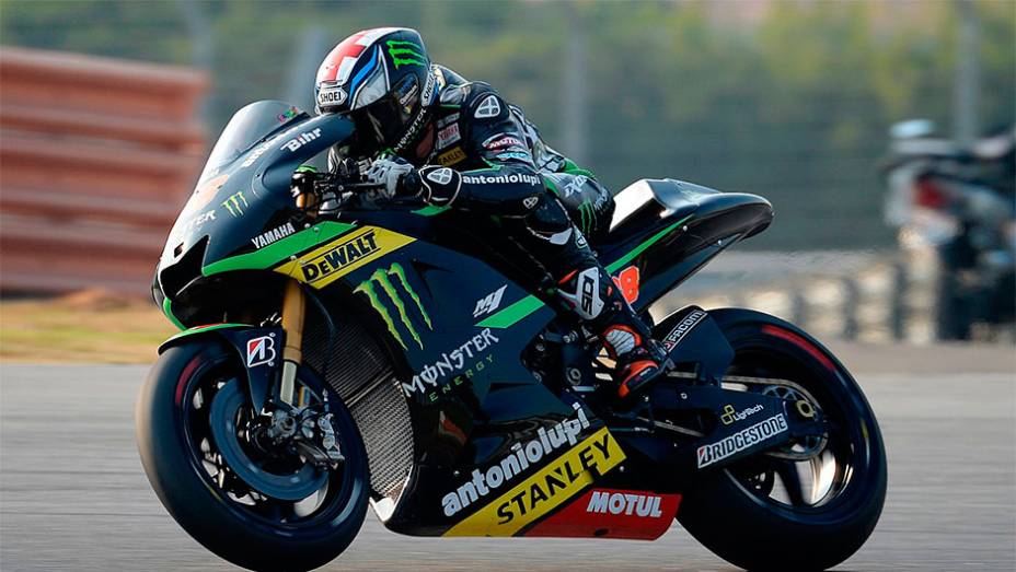 Bradley Smith marcou o sétimo melhor tempo | <a href="https://preprod.quatrorodas.abril.com.br/moto/noticias/motogp-marquez-domina-sepang-dia-772483.shtml" rel="migration">Leia mais</a>