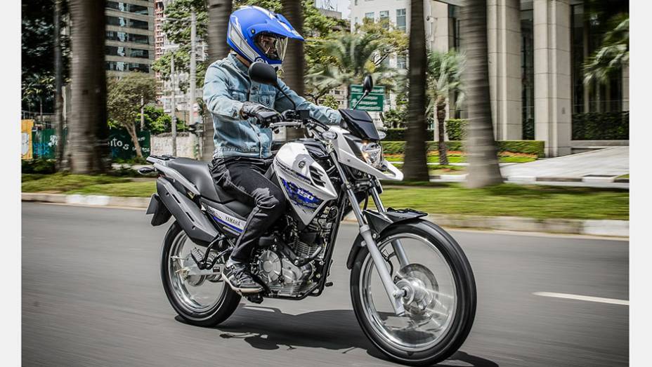 Na versão ED, com freio a disco na roda dianteira e ajuste de guidão, motocicleta custará R$ 9.350,00 | <a href="https://preprod.quatrorodas.abril.com.br/moto/noticias/yamaha-lanca-crosser-150-r-9-050-00-773044.shtml" rel="migration">Leia mais</a>