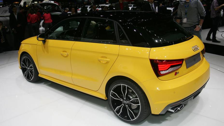 Audi S1 | <a href="https://preprod.quatrorodas.abril.com.br/noticias/saloes/genebra-2014/audi-s1-confirmado-salao-genebra-771121.shtml" rel="migration">Leia mais</a>| <a href="https://preprod.quatrorodas.abril.com.br/galerias/saloes/genebra/2014/direto-genebra-parte-1-775644.shtml" rel="migration">Veja ma</a>