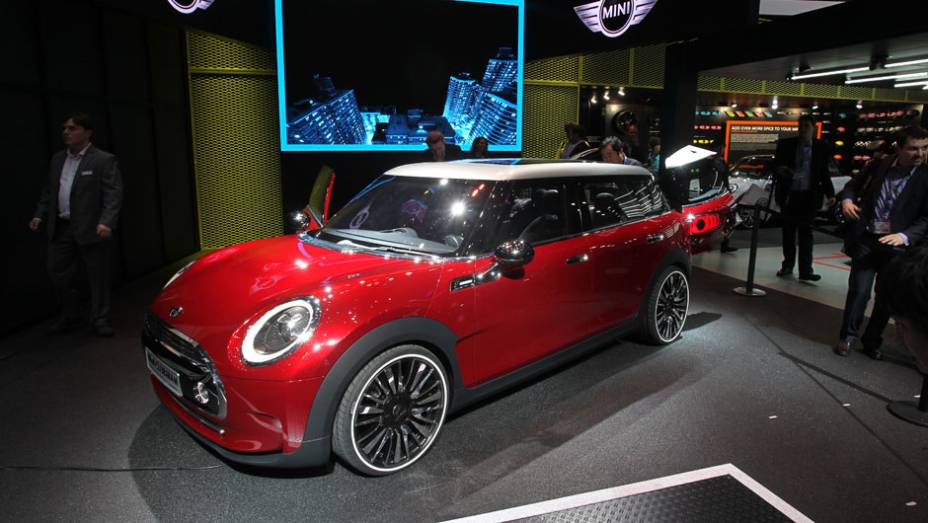 MINI Clubman Concept | <a href="https://preprod.quatrorodas.abril.com.br/noticias/saloes/genebra-2014/mini-revela-clubman-concept-774612.shtml" rel="migration">Leia mais</a>| <a href="https://preprod.quatrorodas.abril.com.br/galerias/saloes/genebra/2014/direto-genebra-parte-1-775644.shtml" rel="migration"></a>