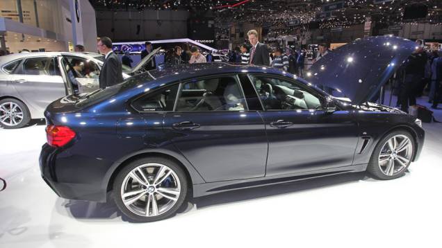 BMW Série 4 Gran Coupè | <a href="https://preprod.quatrorodas.abril.com.br/noticias/saloes/genebra-2014/imagens-oficiais-bmw-serie-4-gran-coupe-sao-reveladas-772176.shtml" rel="migration">Leia mais</a>| <a href="https://preprod.quatrorodas.abril.com.br/galerias/saloes/genebra/2014/direto-g" rel="migration"></a> BMW Série 4 Gran Coupè | <a href="https://preprod.quatrorodas.abril.com.br/noticias/saloes/genebra-2014/imagens-oficiais-bmw-serie-4-gran-coupe-sao-reveladas-772176.shtml" rel="migration">Leia mais</a>| <a href="https://preprod.quatrorodas.abril.com.br/galerias/saloes/genebra/2014/direto-g" rel="migration"></a>