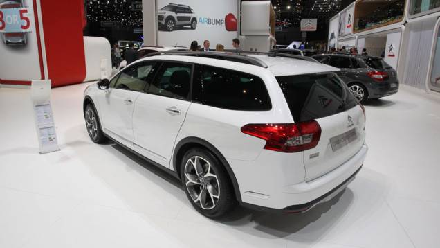 Citroën C5 Cross Tourer| <a href="https://preprod.quatrorodas.abril.com.br/noticias/saloes/genebra-2014/citroen-apresenta-c5-crosstourer-773771.shtml" rel="migration">Leia mais</a>| <a href="https://preprod.quatrorodas.abril.com.br/galerias/saloes/genebra/2014/direto-genebra-parte-1-77564" rel="migration"></a> Citroën C5 Cross Tourer| <a href="https://preprod.quatrorodas.abril.com.br/noticias/saloes/genebra-2014/citroen-apresenta-c5-crosstourer-773771.shtml" rel="migration">Leia mais</a>| <a href="https://preprod.quatrorodas.abril.com.br/galerias/saloes/genebra/2014/direto-genebra-parte-1-77564" rel="migration"></a>