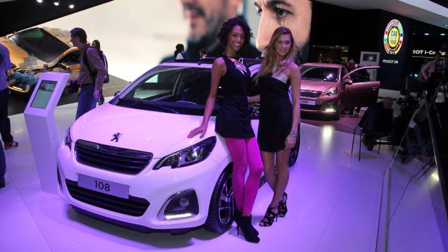 Veja as belas Garotas do <a href="https://preprod.quatrorodas.abril.com.br/noticias/saloes/genebra-2014/" rel="migration">Salão de Genebra 2014</a> Veja as belas Garotas do <a href="https://preprod.quatrorodas.abril.com.br/noticias/saloes/genebra-2014/" rel="migration">Salão de Genebra 2014</a>