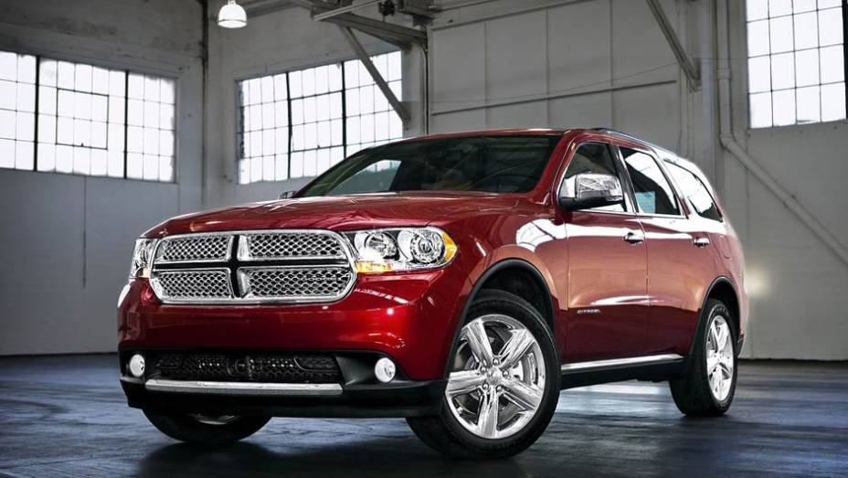 Precisa de um carro maior do que o Journey? O Durango pode ser a solução | <a href="https://preprod.quatrorodas.abril.com.br/carros/lancamentos//dodge-durango-736268.shtml" rel="migration">Leia mais</a>