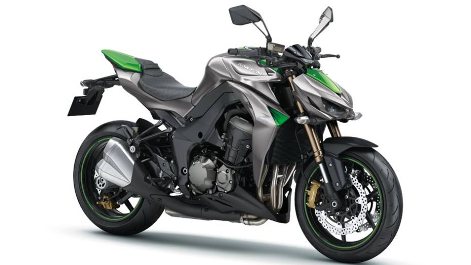 Modelo chega às concessionárias da marca até o fim de abril por R$ 48.990, na versão standard | <a href="https://preprod.quatrorodas.abril.com.br/moto/noticias/kawasaki-lanca-z1000-2015-brasil-778522.shtml" rel="migration">Leia mais</a>