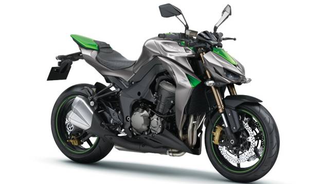 Modelo chega às concessionárias da marca até o fim de abril por R$ 48.990, na versão standard | <a href="https://preprod.quatrorodas.abril.com.br/moto/noticias/kawasaki-lanca-z1000-2015-brasil-778522.shtml" rel="migration">Leia mais</a> Modelo chega às concessionárias da marca até o fim de abril por R$ 48.990, na versão standard | <a href="https://preprod.quatrorodas.abril.com.br/moto/noticias/kawasaki-lanca-z1000-2015-brasil-778522.shtml" rel="migration">Leia mais</a>