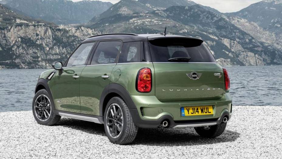 Modelo começará a ser vendido na Europa no segundo semestre de 2014 | <a href="https://preprod.quatrorodas.abril.com.br/noticias/saloes/new-york-2014/mini-countryman-2015-revelado-nova-york-779973.shtml" rel="migration">Leia mais</a>