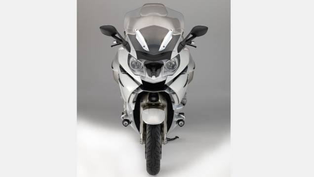 Seus 160 cavalos de potência a 7.750 rpm e 17,85 mkgf de torque a 5.250 rpm empurram a motocicleta de 360 kg (peso seco) com tranquilidade | <a href="https://preprod.quatrorodas.abril.com.br/moto/noticias/bmw-apresenta-nova-k-1600-gtl-exclusive-781765.shtml" rel="migration">Leia</a> Seus 160 cavalos de potência a 7.750 rpm e 17,85 mkgf de torque a 5.250 rpm empurram a motocicleta de 360 kg (peso seco) com tranquilidade | <a href="https://preprod.quatrorodas.abril.com.br/moto/noticias/bmw-apresenta-nova-k-1600-gtl-exclusive-781765.shtml" rel="migration">Leia</a>