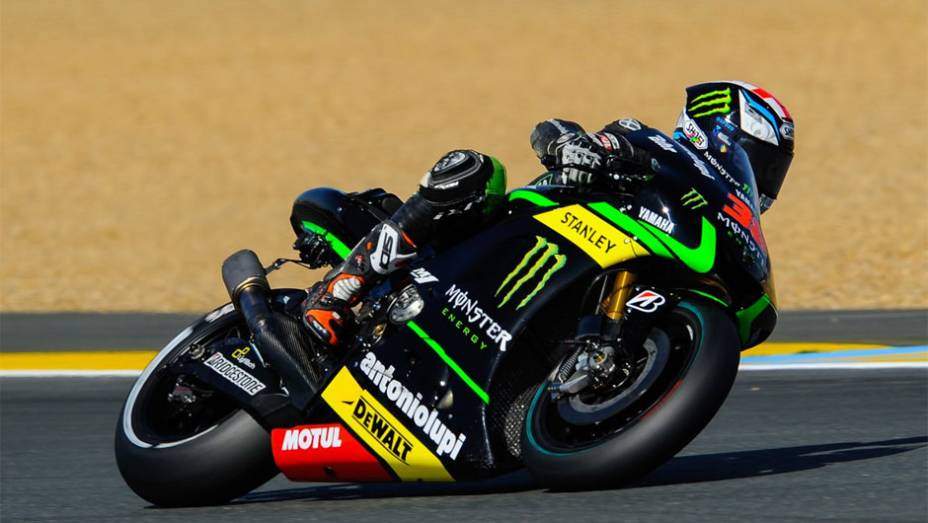 A Yamaha melhor colocada foi pilotada por Bradley Smith, em quarto | <a href="https://preprod.quatrorodas.abril.com.br/moto/noticias/motogp-marquez-domina-treino-livre-franca-783040.shtml" rel="migration">Leia mais</a>