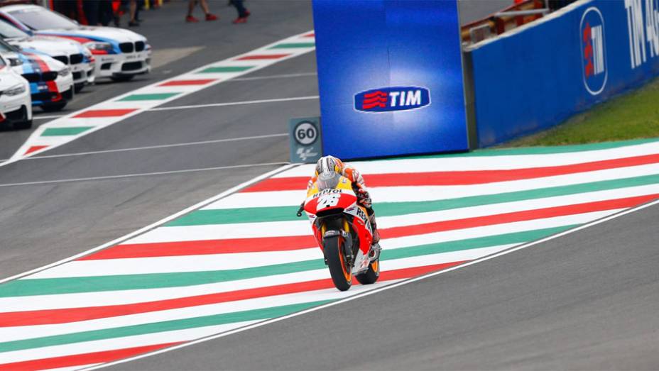 Dani Pedrosa foi apenas o 11º nos treinos de Mugello desta sexta (30) | <a href="https://preprod.quatrorodas.abril.com.br/moto/noticias/motogp-marquez-lidera-treinos-mugello-784616.shtml" rel="migration">Leia mais</a>