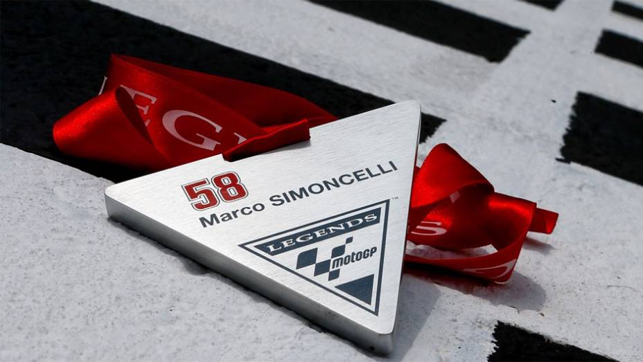 Marco Simoncelli entrou para o seleto grupo de Lendas da MotoGP | <a href="https://preprod.quatrorodas.abril.com.br/moto/noticias/motogp-marquez-lidera-treinos-mugello-784616.shtml" rel="migration">Leia mais</a> Marco Simoncelli entrou para o seleto grupo de Lendas da MotoGP | <a href="https://preprod.quatrorodas.abril.com.br/moto/noticias/motogp-marquez-lidera-treinos-mugello-784616.shtml" rel="migration">Leia mais</a>