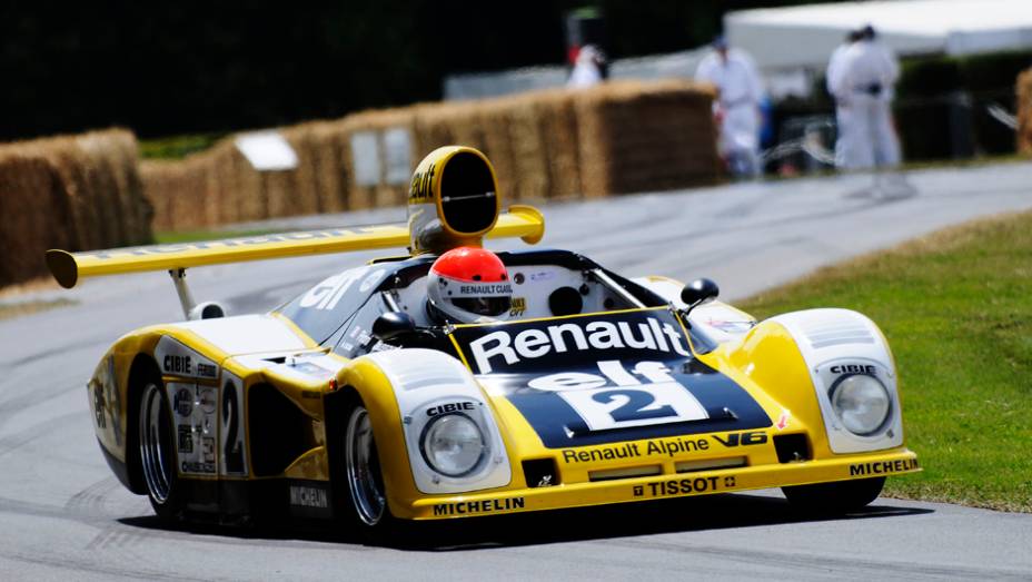 Mais uma lenda das pistas: Alpine-Renault A442B | <a href="https://preprod.quatrorodas.abril.com.br/galerias/especiais/festival-goodwood-2014-parte-1-787499.shtml" rel="migration">Parte 1</a>