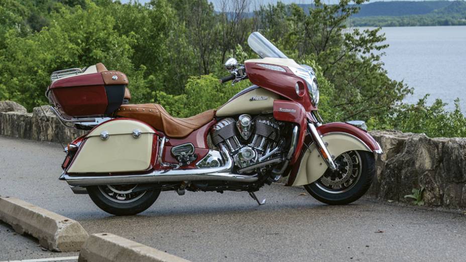 Indian apresenta Roadmaster 2015 nos EUA | <a href="https://preprod.quatrorodas.abril.com.br/moto/noticias/indian-apresenta-roadmaster-2015-eua-793017.shtml" rel="migration">Leia mais</a>