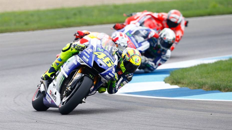 Valentino Rossi completou o pódio | <a href="https://preprod.quatrorodas.abril.com.br/moto/noticias/motogp-marquez-vence-prova-indianapolis-795057.shtml" rel="migration">Leia mais</a>