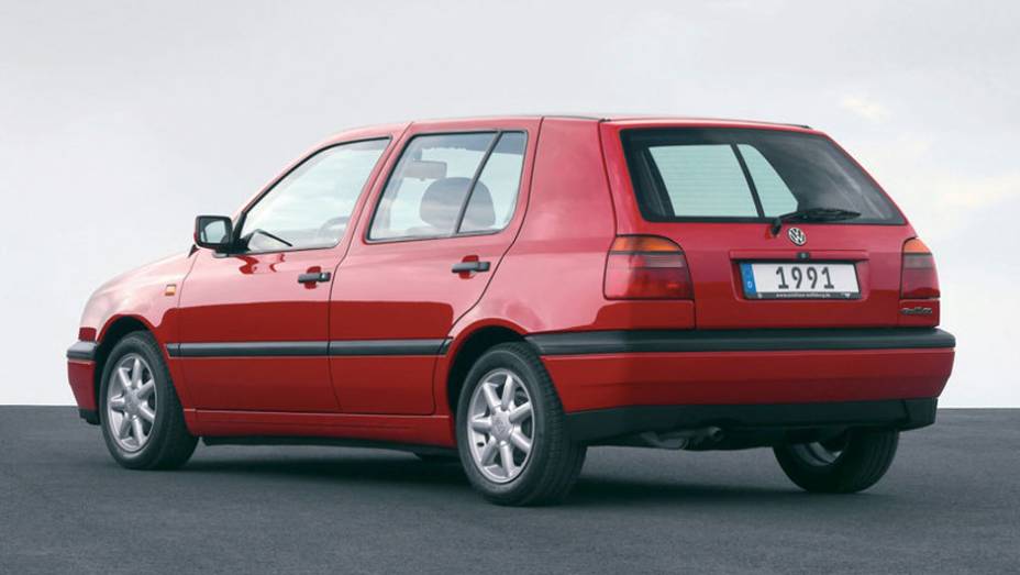 O design era mais arredondado, sem cantos vivos e mais harmonioso | <a href="https://preprod.quatrorodas.abril.com.br/carros/lancamentos/volkswagen-golf-vii-749855.shtml" rel="migration">Mais sobre o novo Golf no Brasil</a> |