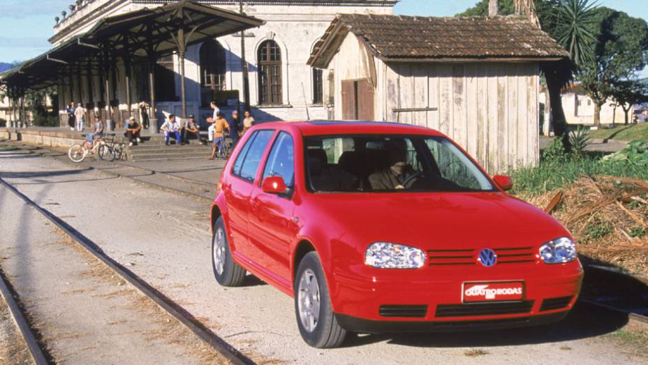 Com o motor 1.8 turbo do A3, o GTI era vendido com 150 cv ou 180 cv, sendo o nacional mais potente daquela época | <a href="https://preprod.quatrorodas.abril.com.br/carros/lancamentos/volkswagen-golf-vii-749855.shtml" rel="migration">Mais sobre o novo Golf no Brasil</a> |