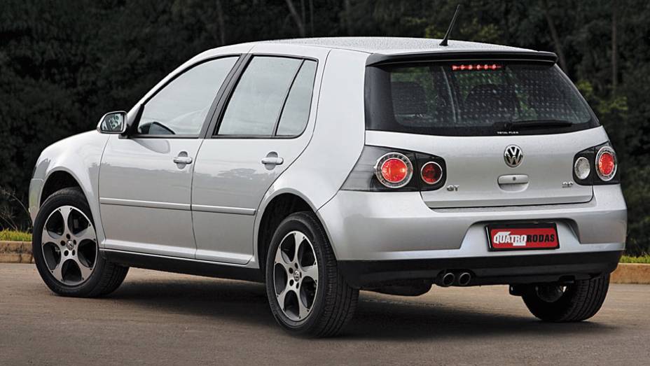 Ele foi lan&ccedil;ado em 2007 e ainda deve permanecer em linha por mais alguns meses, mesmo com a chegada da s&eacute;tima gera&ccedil;&atilde;o | <a href="https://preprod.quatrorodas.abril.com.br/carros/lancamentos/volkswagen-golf-vii-749855.shtml" rel="migration">Mais sobre o novo Golf no Brasil</a> |