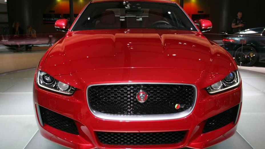 Jaguar XE | <a href="https://preprod.quatrorodas.abril.com.br/noticias/saloes/paris-2014/jaguar-lanca-oficialmente-esportivo-xe-799262.shtml" rel="migration">Leia mais</a> | <a href="https://preprod.quatrorodas.abril.com.br/galerias/saloes/paris/2014/direto-paris-2014-parte-1-803949.shtml" rel="migration"></a>