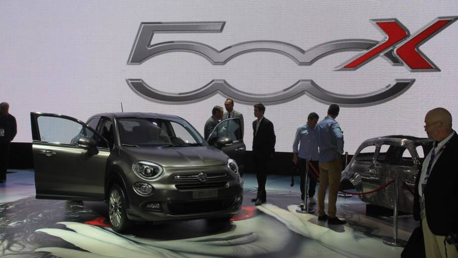 Fiat 500X | <a href="https://preprod.quatrorodas.abril.com.br/noticias/saloes/paris-2014/fiat-lanca-crossover-500x-803435.shtml" rel="migration">Leia mais</a> | <a href="https://preprod.quatrorodas.abril.com.br/galerias/saloes/paris/2014/direto-paris-2014-parte-1-803949.shtml" rel="migration">Veja mais:</a>