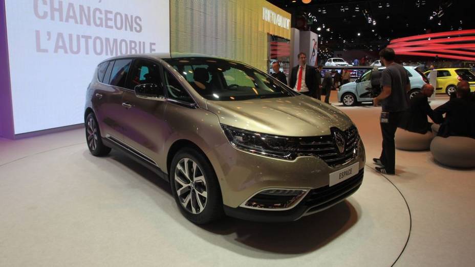 Renault Espace | <a href="https://preprod.quatrorodas.abril.com.br/noticias/saloes/paris-2014/novo-espace-chega-cara-crossover-802372.shtml" rel="migration">Leia mais</a> | <a href="https://preprod.quatrorodas.abril.com.br/galerias/saloes/paris/2014/direto-paris-2014-parte-1-803949.shtml" rel="migration"></a>