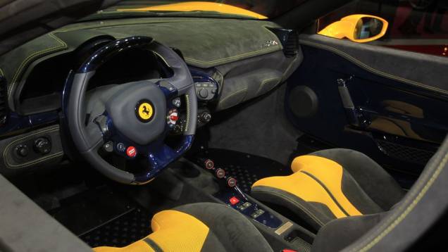 Ferrari 458 Speciale A | <a href="https://preprod.quatrorodas.abril.com.br/noticias/saloes/paris-2014/ferrari-divulga-imagens-458-speciale-aperta-802402.shtml" rel="migration">Leia mais</a> | <a href="https://preprod.quatrorodas.abril.com.br/galerias/saloes/paris/2014/direto-paris-2014-pa" rel="migration"></a> Ferrari 458 Speciale A | <a href="https://preprod.quatrorodas.abril.com.br/noticias/saloes/paris-2014/ferrari-divulga-imagens-458-speciale-aperta-802402.shtml" rel="migration">Leia mais</a> | <a href="https://preprod.quatrorodas.abril.com.br/galerias/saloes/paris/2014/direto-paris-2014-pa" rel="migration"></a>