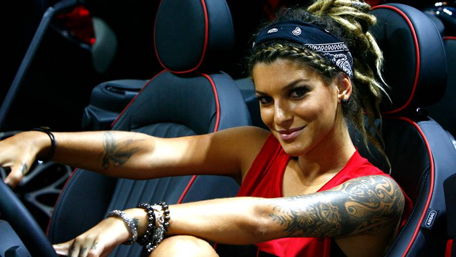 As mais belas garotas dos estandes do Salão do Automóvel na edição de 2014 | <a href="https://preprod.quatrorodas.abril.com.br/salao-do-automovel/2014/" rel="migration">Tudo sobre o Salão do Automóvel 2014</a>