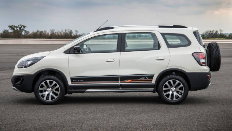 A vers&atilde;o manual partir&aacute; de R$ 62.060 e a autom&aacute;tica de R$ 65.860 | <a href="https://preprod.quatrorodas.abril.com.br/noticias/fabricantes/audi-apresenta-q3-2015-810386.shtml/" rel="migration">Leia Mais</a>