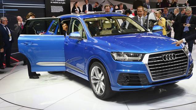 Audi Q7 | <a href="https://preprod.quatrorodas.abril.com.br/noticias/saloes/detroit-2015/vazam-imagens-novo-audi-q7-820180.shtml" rel="migration">Leia mais</a> | <a href="https://preprod.quatrorodas.abril.com.br/galerias/saloes/detroit-2015/1o-dia-salao-detroit-824981.shtml" rel="migration">Veja a primeira p</a> Audi Q7 | <a href="https://preprod.quatrorodas.abril.com.br/noticias/saloes/detroit-2015/vazam-imagens-novo-audi-q7-820180.shtml" rel="migration">Leia mais</a> | <a href="https://preprod.quatrorodas.abril.com.br/galerias/saloes/detroit-2015/1o-dia-salao-detroit-824981.shtml" rel="migration">Veja a primeira p</a>