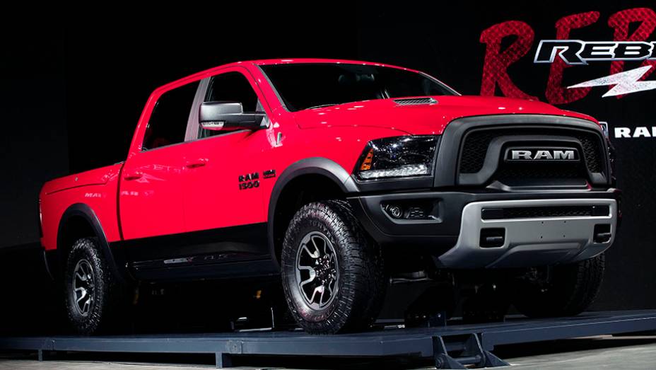 Ram 1500 Rebel | <a href="https://preprod.quatrorodas.abril.com.br/noticias/saloes/detroit-2015/ram-revela-picape-1500-rebel-2015-825402.shtml" rel="migration">Leia mais</a> | <a href="https://preprod.quatrorodas.abril.com.br/galerias/saloes/detroit-2015/1o-dia-salao-detroit-824981.shtml" rel="migration">Vej</a>