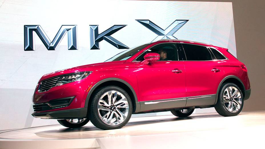 Lincoln MKX | <a href="https://preprod.quatrorodas.abril.com.br/noticias/saloes/detroit-2015/lincoln-revela-crossover-mkx-2016-825300.shtml" rel="migration">Leia mais</a> | <a href="https://preprod.quatrorodas.abril.com.br/galerias/saloes/detroit-2015/1o-dia-salao-detroit-824981.shtml" rel="migration">Veja a</a>