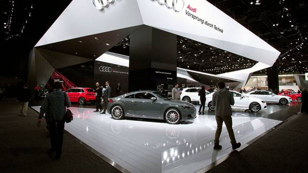 Estande da Audi | <a href="https://preprod.quatrorodas.abril.com.br/galerias/saloes/detroit-2015/1o-dia-salao-detroit-824981.shtml" rel="migration">Veja a primeira parte</a> Estande da Audi | <a href="https://preprod.quatrorodas.abril.com.br/galerias/saloes/detroit-2015/1o-dia-salao-detroit-824981.shtml" rel="migration">Veja a primeira parte</a>