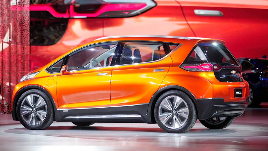 Chevrolet Bolt EV | <a href="https://preprod.quatrorodas.abril.com.br/noticias/saloes/detroit-2015/chevrolet-surpreende-bolt-ev-concept-824540.shtml" rel="migration">Leia mais</a> | <a href="https://preprod.quatrorodas.abril.com.br/galerias/saloes/detroit-2015/1o-dia-salao-detroit-824981.sht" rel="migration"></a>