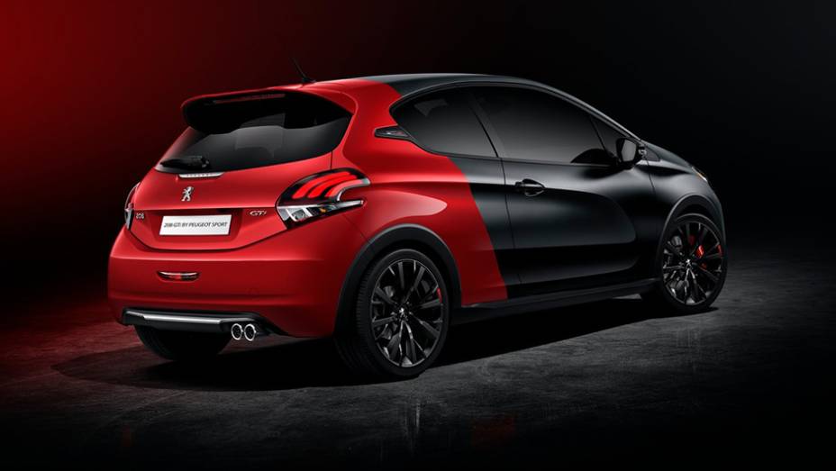 J&aacute; a esportiva GTI despeja expressivos 210 cavalos | <a href="https://preprod.quatrorodas.abril.com.br/noticias/saloes/genebra-2015/peugeot-revela-208-reestilizado-837862.shtml" rel="migration">Leia mais</a>