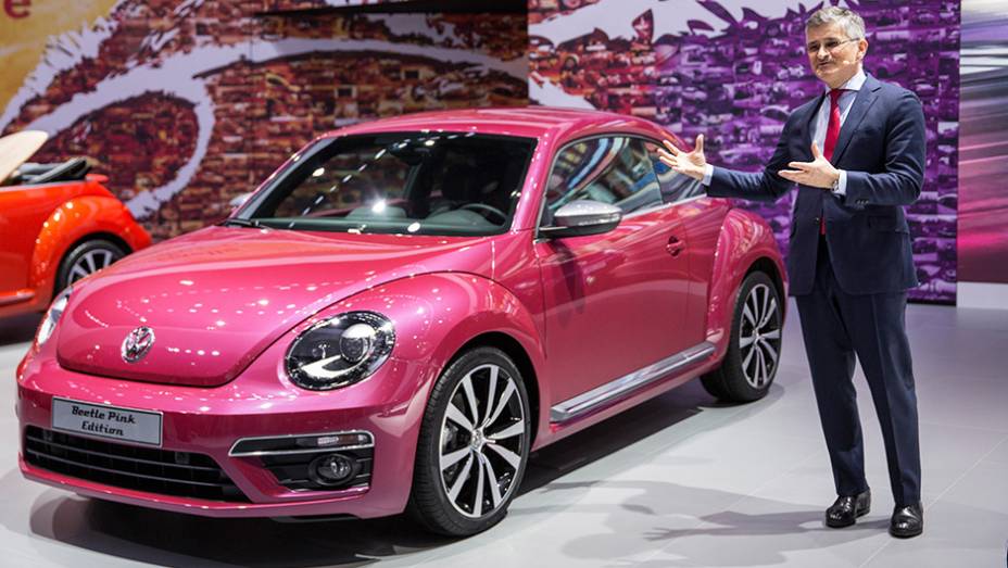 Volkswagen Beetle Concept | <a href="https://preprod.quatrorodas.abril.com.br/noticias/saloes/new-york-2015/volkswagen-mostra-quatro-conceitos-beetle-nova-york-852330.shtml" target="_blank" rel="migration">Leia mais</a>