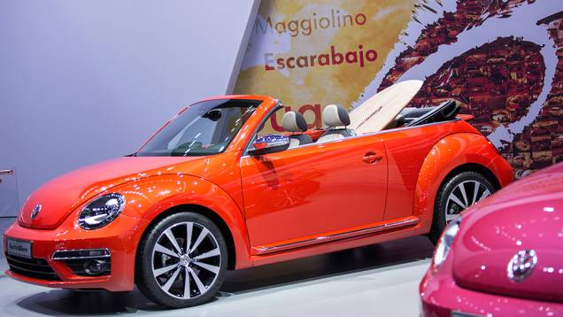 Volkswagen Beetle Concept | <a href="https://preprod.quatrorodas.abril.com.br/noticias/saloes/new-york-2015/volkswagen-mostra-quatro-conceitos-beetle-nova-york-852330.shtml" target="_blank" rel="migration">Leia mais</a> Volkswagen Beetle Concept | <a href="https://preprod.quatrorodas.abril.com.br/noticias/saloes/new-york-2015/volkswagen-mostra-quatro-conceitos-beetle-nova-york-852330.shtml" target="_blank" rel="migration">Leia mais</a>