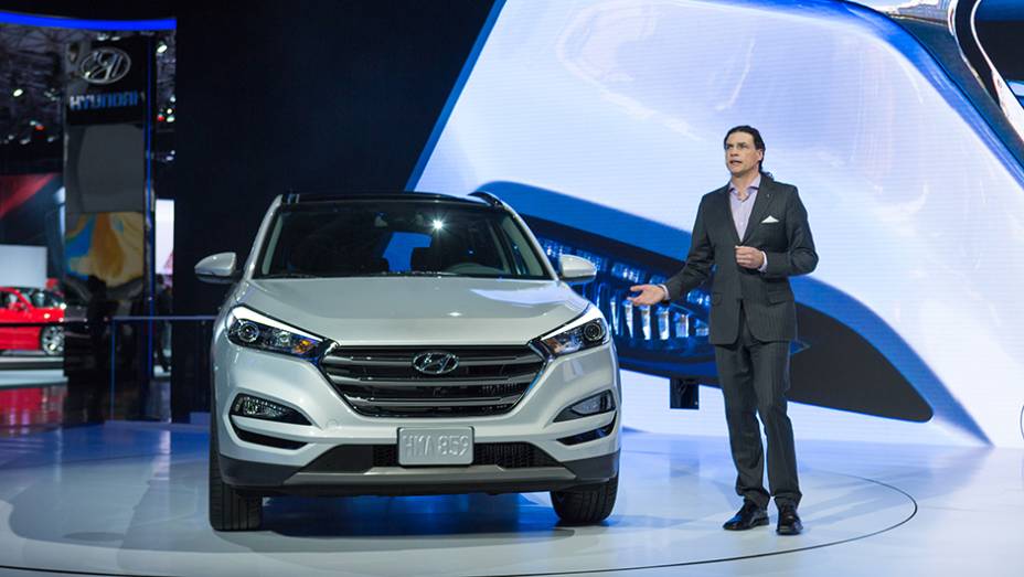 Hyundai Tucson | <a href="https://preprod.quatrorodas.abril.com.br/noticias/saloes/new-york-2015/hyundai-mostra-tucson-mercado-norte-americano-852540.shtml" target="_blank" rel="migration">Leia mais</a>