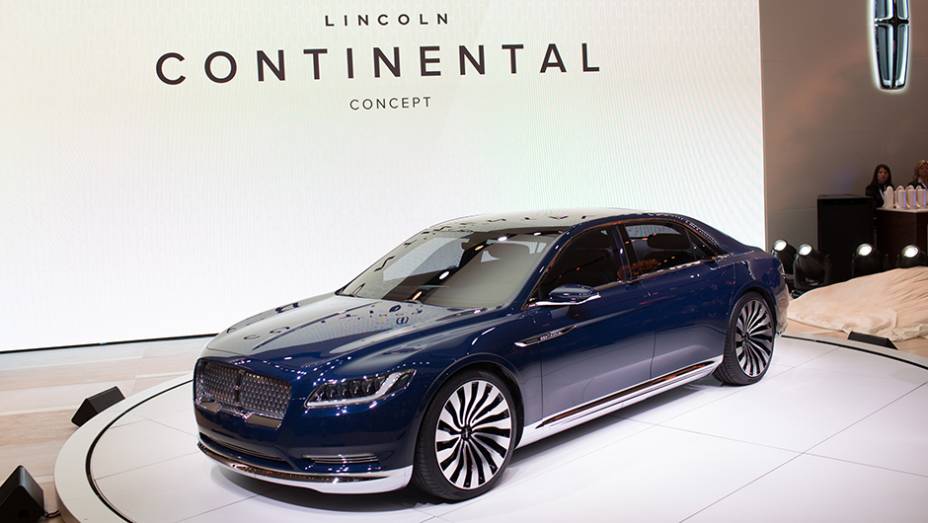 Lincoln Continental Concept | <a href="https://preprod.quatrorodas.abril.com.br/noticias/saloes/new-york-2015/lincoln-ressuscita-nome-continental-carro-conceito-851946.shtml" target="_blank" rel="migration">Leia mais</a>