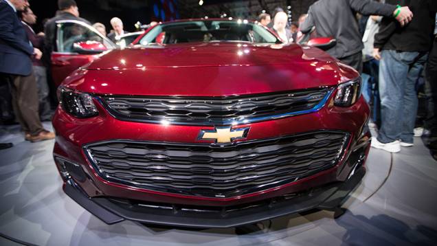 Chevrolet Malibu | <a href="https://preprod.quatrorodas.abril.com.br/noticias/saloes/new-york-2015/chevrolet-malibu-emagrece-136-kg-nova-geracao-852327.shtml" target="_blank" rel="migration">Leia mais</a> Chevrolet Malibu | <a href="https://preprod.quatrorodas.abril.com.br/noticias/saloes/new-york-2015/chevrolet-malibu-emagrece-136-kg-nova-geracao-852327.shtml" target="_blank" rel="migration">Leia mais</a>