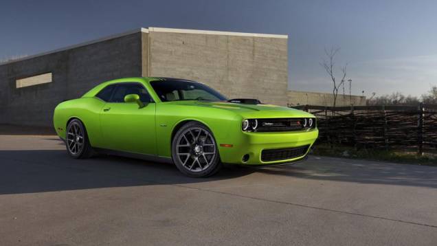 A versão 2015 do Dodge Challenger deve começar a ser vendida ainda este ano. | <a href="https://preprod.quatrorodas.abril.com.br/noticias/saloes/new-york-2014/challenger-reestilizado-apresentado-nova-york-780076.shtml" rel="migration">Leia mais</a> A versão 2015 do Dodge Challenger deve começar a ser vendida ainda este ano. | <a href="https://preprod.quatrorodas.abril.com.br/noticias/saloes/new-york-2014/challenger-reestilizado-apresentado-nova-york-780076.shtml" rel="migration">Leia mais</a>