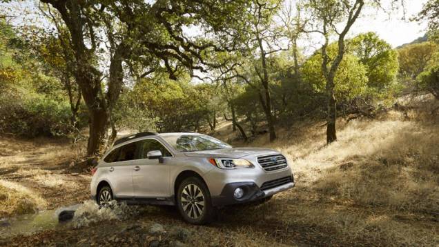 Foi adotada uma grade hexagonal ladeada por faróis. | <a href="https://preprod.quatrorodas.abril.com.br/noticias/saloes/new-york-2014/subaru-revela-outback-2015-nova-york-780160.shtml" rel="migration">Leia mais</a> Foi adotada uma grade hexagonal ladeada por faróis. | <a href="https://preprod.quatrorodas.abril.com.br/noticias/saloes/new-york-2014/subaru-revela-outback-2015-nova-york-780160.shtml" rel="migration">Leia mais</a>