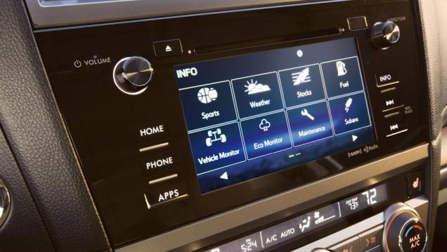O sistema de informação e entretenimento foi melhorado, com um display de 6,2 polegadas ou 7 polegadas (Premium). | <a href="https://preprod.quatrorodas.abril.com.br/noticias/saloes/new-york-2014/subaru-revela-outback-2015-nova-york-780160.shtml" rel="migration">Leia mais</a> O sistema de informação e entretenimento foi melhorado, com um display de 6,2 polegadas ou 7 polegadas (Premium). | <a href="https://preprod.quatrorodas.abril.com.br/noticias/saloes/new-york-2014/subaru-revela-outback-2015-nova-york-780160.shtml" rel="migration">Leia mais</a>