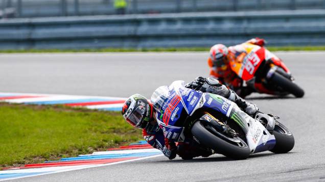 Lorenzo voou e terminou em segundo. | <a href="https://preprod.quatrorodas.abril.com.br/moto/noticias/pedrosa-quebra-invencibilidade-marquez-797037.shtml" rel="migration">Leia mais</a> Lorenzo voou e terminou em segundo. | <a href="https://preprod.quatrorodas.abril.com.br/moto/noticias/pedrosa-quebra-invencibilidade-marquez-797037.shtml" rel="migration">Leia mais</a>