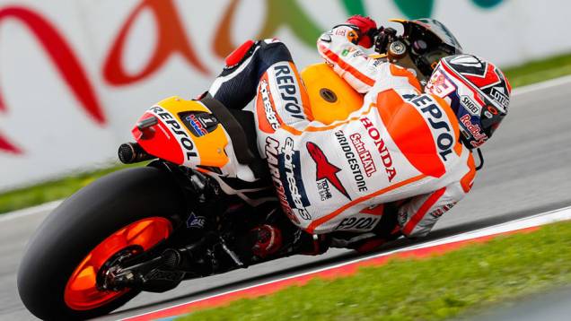 O líder do certame não foi bem e pela primeira vez na categoria não foi ao pódio. | <a href="https://preprod.quatrorodas.abril.com.br/moto/noticias/pedrosa-quebra-invencibilidade-marquez-797037.shtml" rel="migration">Leia mais</a> O líder do certame não foi bem e pela primeira vez na categoria não foi ao pódio. | <a href="https://preprod.quatrorodas.abril.com.br/moto/noticias/pedrosa-quebra-invencibilidade-marquez-797037.shtml" rel="migration">Leia mais</a>