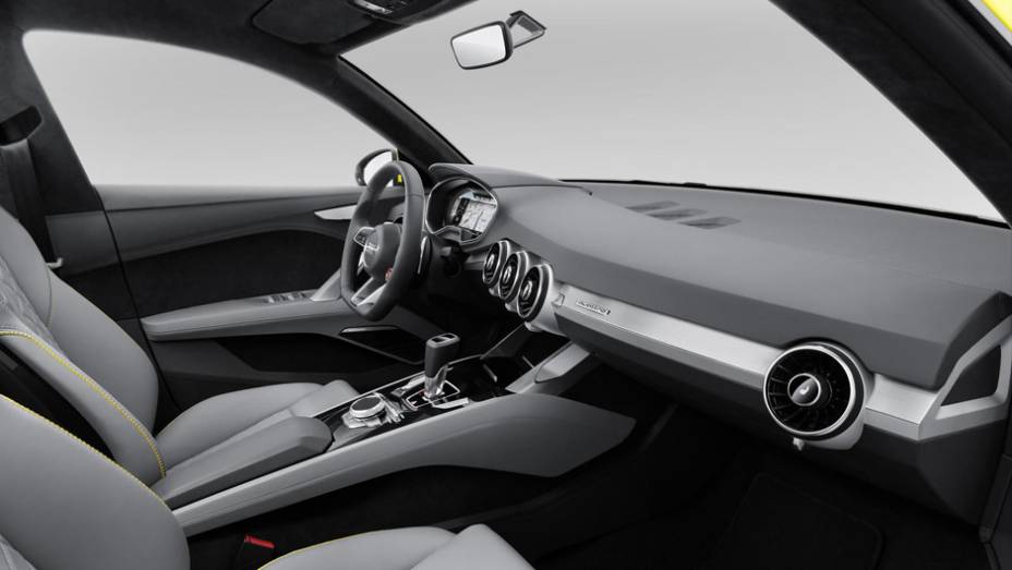 Os bancos s&atilde;o cobertos por couro de pedra cinzenta. | <a href="https://preprod.quatrorodas.abril.com.br/noticias/saloes/pequim-2014/audi-tt-offroad-revelado-780298.shtml" rel="migration">Leia mais</a>